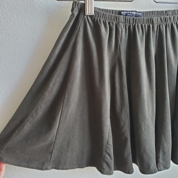 Brandy Melville Sanny Skirt in Faux Suede - Picture 4 of 6